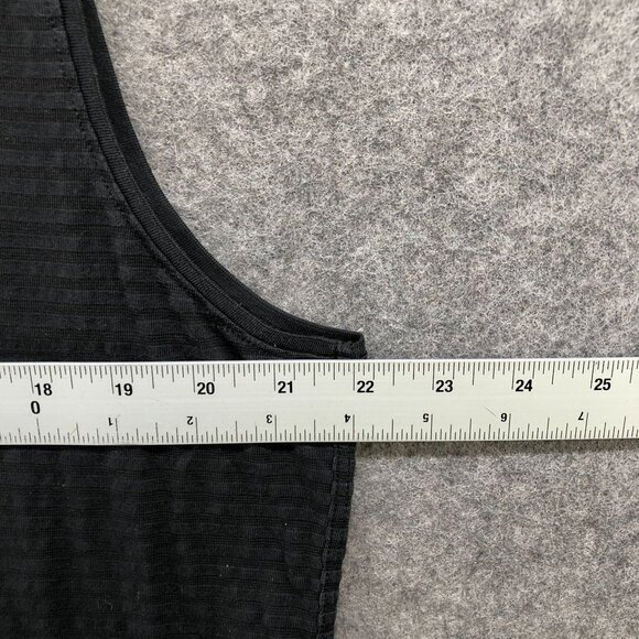 Lululemon Brunswick Muscle Tank Top Womens 10 Black Sheer Striped Curve Hem - Picture 6 of 8